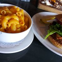 Lentil walnut burger | mac ‘n cheese at Avo in Nashville