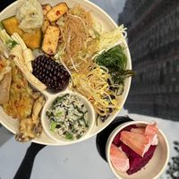 vegan lunch from buffet   at Suxinfeng - Vegetarian Buffet in Guangzhou