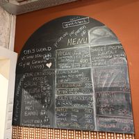  Miglior ristorante vegano di tutta Istanbul! Posto super accogliente e la proprietaria simpaticissima,  sembra di stare a casa! Il cibo buonissimo, da provare, super consigliato  at Vegan Community Kitchen in Istanbul
