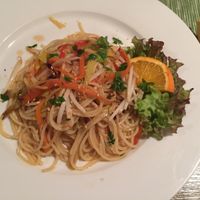 Sesam-Ingwer-Spaghetti at Gaststätte Tremonia Auch Porreebar in Dortmund