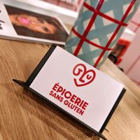 Visit card at Epicerie Glu in Paris