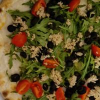 Pizza con vuna at Easy Pizza di Michael J. in Rome