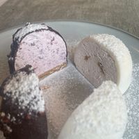 Mochi (coconut and coffee) and Chocobel with blueberrys at Dafu - 大福 in Lisbon