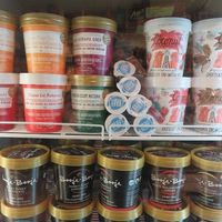 vegan icecream, Vegabond, Amsterdam
 at Vegabond - Leliegracht in Amsterdam