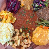 Main dish tray no. 1  at Minilik in Fludir