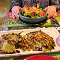 Tapas ensalada y alcachofas at Txots - Platja d'Aro in Platja Daro