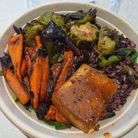 Build your own bowl at FARE in Chicago