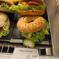 vegan bagel at Coffee Fellows in Ulm