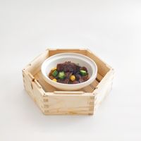 黑椒猴头菇
Steamed Lion's Mane Mushroom With Black Pepper

配料：猴头菇、自制黑椒酱、白果、秋葵
Ingredients：Lion's Mane Mushroom , Homemade Black Peppe at Good Bridge 虹桥素坊 in Shanghai