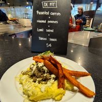 Delicious meal €5 at De Pit in Utrecht