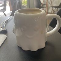 Capuchino con leche de avena😄 at Fantasma Brew Bar in Mexico City