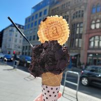 Sehr schmackhaftes Schokoeis! at LA DOLCERIA aROMA AM TACHELES in Berlin