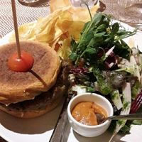 Burger main- vegan at Jardim dos Sentidos in Lisbon