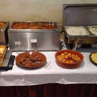Buffet table at Jardim dos Sentidos in Lisbon
