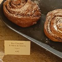 Bun chocolate at Lady Babka in Catalunya