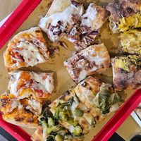 4 varieties on one tray at Mo' Veggo in Rome