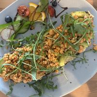 Röstbrot vegan + veganes Rührei   at Café Lilly's in Oppenheim