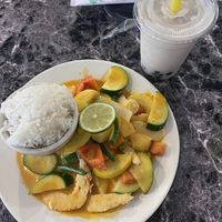 Yellow curry with “shrimp”, and banana smoothie with boba  at My Thai Vegan Cafe in Boston