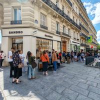 Come to the grand opening because the store is popular at LaCrèma  in Paris