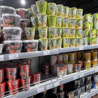 Ramen cups (with cleary labelled products)  at Tains Mein-Asiamarkt Bonn in Bonn