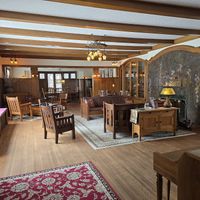 Gorgeous living area at Stewart Inn Hotel Downtown Wausau in Wausau
