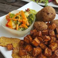 power protein plate at Wondergood Bistro in Frankfurt