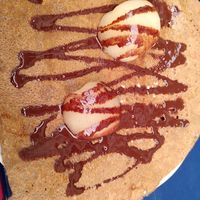 Vegan galette with chocolate and pear at Ti Breizh in Hamburg