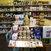 Lots of vegan spreads etc. in the store at Lotos 2 Naturkostladen in Nuremberg