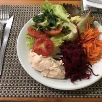 Salada de entrada com este patê de tomate seco com tofu. at Vegg's Restaurante in Sao Paulo