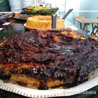 Tortas, bolos e frutas. Tudo vegano! 😋 at Vegg's Restaurante in Sao Paulo