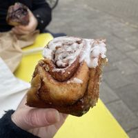 Cinnamon roll (vegan!)  at Das Brot in Rotterdam