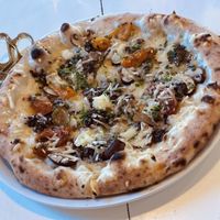 Tartofu Pizza with vegan cheese  at Rubini's Pizzaria in Faro