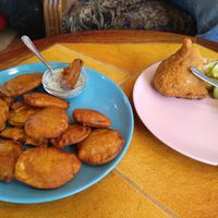 Vegetable Pakoras and Samosa at Nirvana Cafe in Luxembourg City