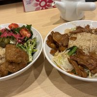 soy meat bbq and soy meat fried bowl   at Vege Kitchen KelaKela in Osaka