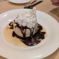 Vegan fluffy pancake with ice cream and agave at Vege Kitchen KelaKela in Osaka