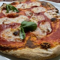 Pizza Regina  at La Colubrina in Milan