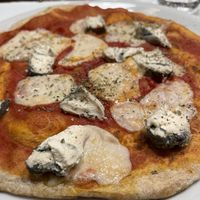 „La Colubrina“ pizza with vegan blue cheese  at La Colubrina in Milan
