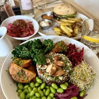 WILD BOWL 🙌🌿🥰 & GREEN BURGER & KIMCHI ✨  at Wild Beets in Ibiza