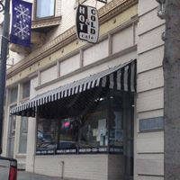 exterior at Hot and Cold Cafe in Lynchburg