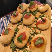 Montanara with tomato sauce and basil at Vitami in Naples