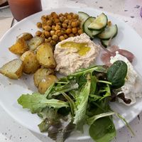 Seasonal plate  at Little Big cafe Rouen in Rouen