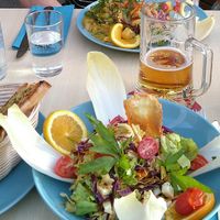 front: veget. salad, back: vegan filled squash at Abraxas in La Gomera