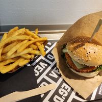  at VEG'D - Vegan Burgers - Schöneberg in Berlin