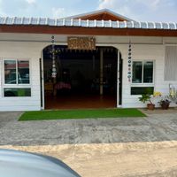 Outside view at Hundred years Vegetarian Foods in Ubon Ratchathani