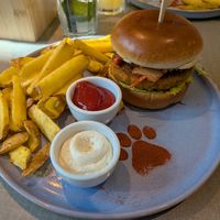 Crispy No Chicken Burger at Katzentempel München Freiham in Munich