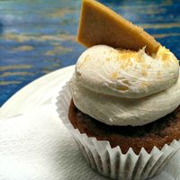 Spiced Gingerbread Cupcake (Vegan) at Satori Organics in Sandgate
