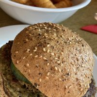 Hanfburger mit Kroketten   at Hemperium in Ulm