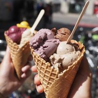 Sugar-free and vegan ice cream made of only few ingredients at iceDate - Amalienstt in Munich