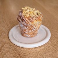 Peaches and cream cruffin (croissant muffin) at Abby and the Black Cat in Columbus
