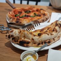 Pizza bread and marinara at Pizzeria 436 - 핏제리아436 in Asan